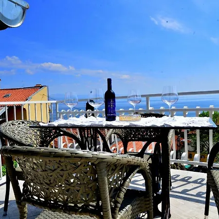 Bonbon Appartement Opatija Buitenkant foto